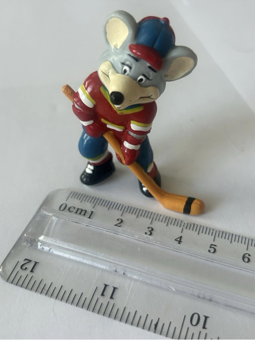 Chuck E Cheese Showbiz Pizza Time Arcade Games Pizza Hockey Figure 1996 Vintage - Picture 2 of 6
